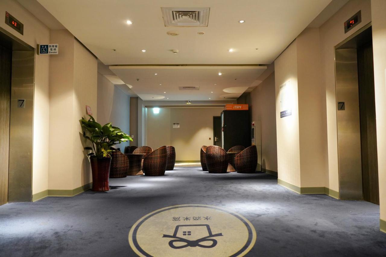 Meworld Hotel - Taipei Main Station Екстериор снимка