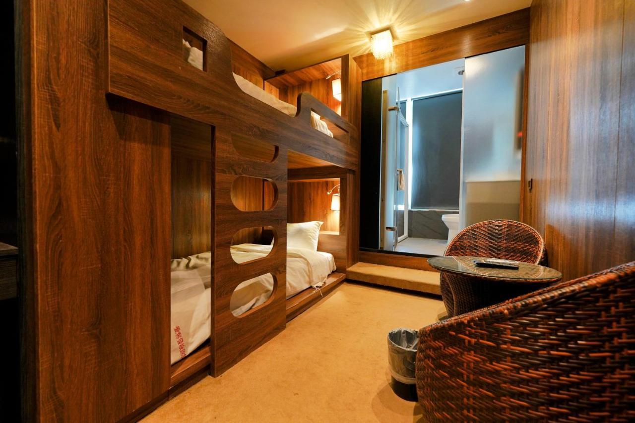 Meworld Hotel - Taipei Main Station Екстериор снимка