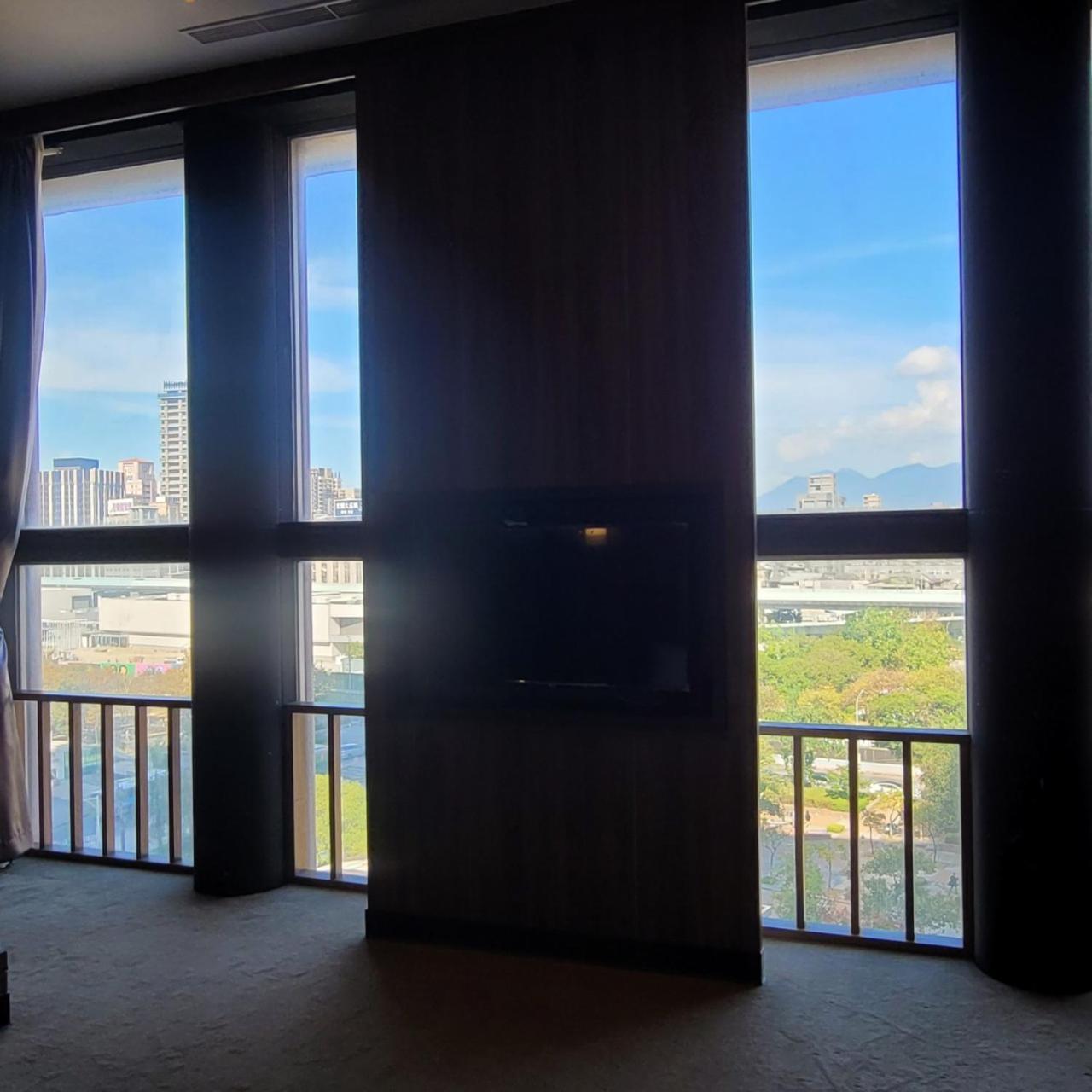 Meworld Hotel - Taipei Main Station Екстериор снимка